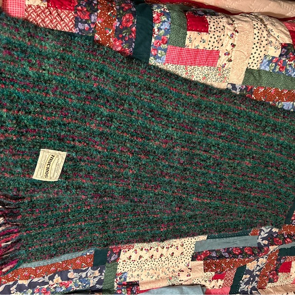 Mucros Weavers Mohair and Viscose Green red Scarf colorful, 12.5”x62” - Picture 1 of 3